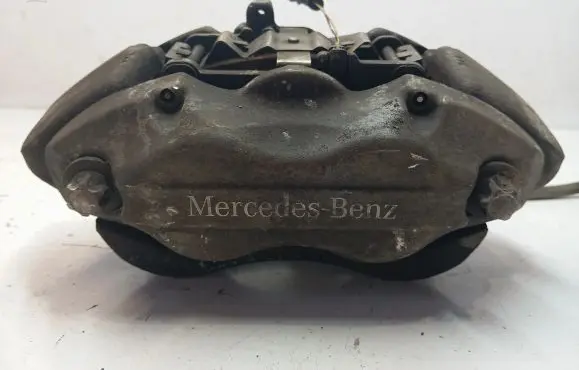 Mercedes-Benz CLS C218 X218 Front brake caliper 20977602