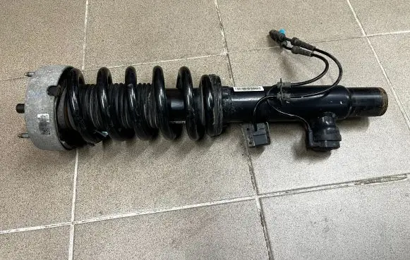 BMW X5 F15 Front shock absorber with coil spring 6863174 6875086 37116863174