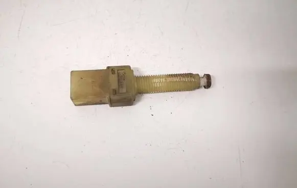 Audi A4 S4 B5 8D Brake pedal sensor switch 443945515