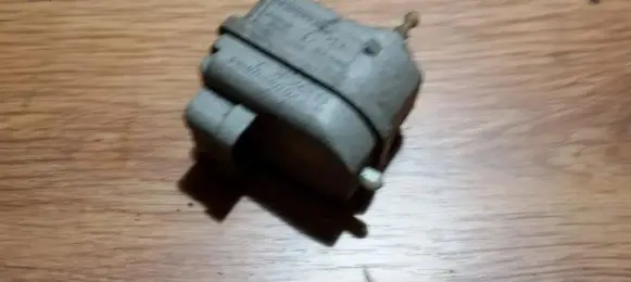 Headlight level adjustment motor