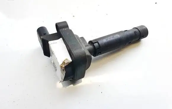 Mercedes-Benz E W211 High voltage ignition coil A0001501580 04T1352