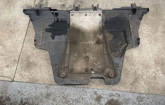Fiat 500X Engine splash shield/under tray 51979206 5d979205