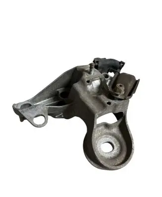 Audi A4 S4 B6 8E 8H Engine mounting bracket 8E0199359