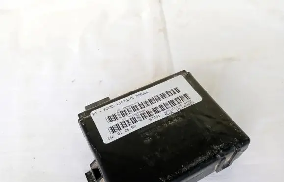 Chrysler Grand Voyager V Tailgate/trunk control unit/module P05082068AD