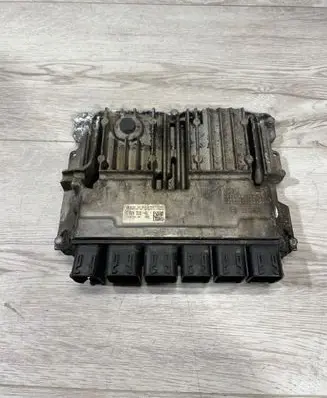 BMW 1 F40 Engine control unit/module 5A24333 170383554 0261S103G3