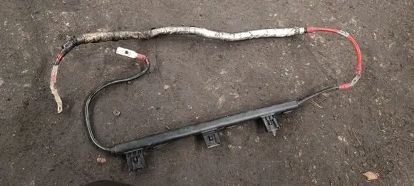 BMW 3 E90 E91 Positive cable (battery) 7800161