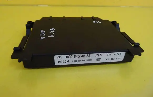Mercedes-Benz E W210 Parking PDC control unit/module 0205454832