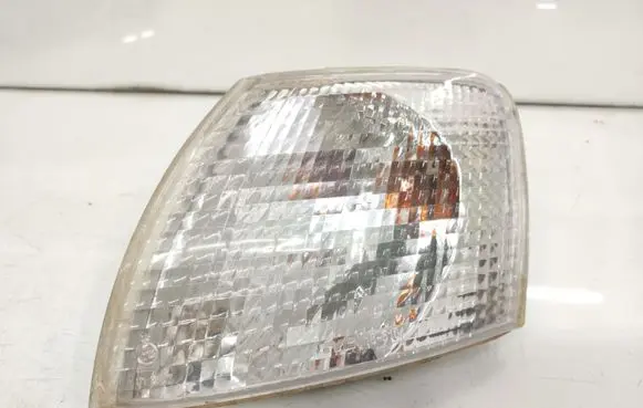 Volkswagen PASSAT B5 Front indicator light TYC 185104