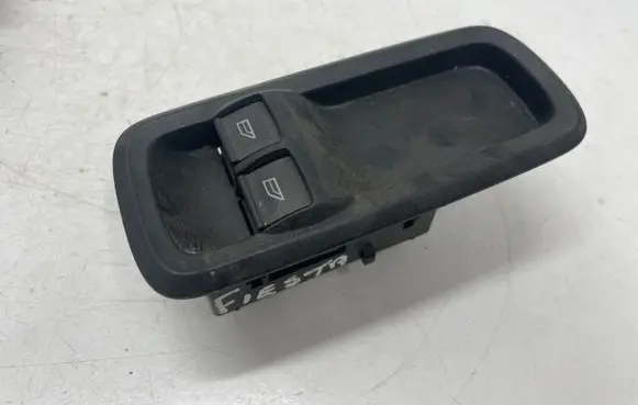 Toyota Corolla Verso E121 Electric window control switch 8A6T14A132