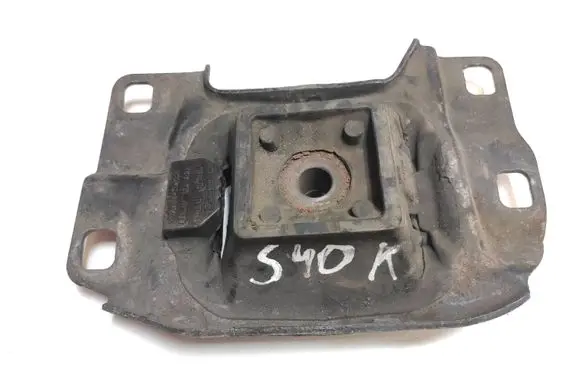 Volvo S40 Engine mount bracket 3M517M121