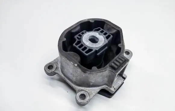 Jaguar I-Pace Engine mount bracket F-4037-300