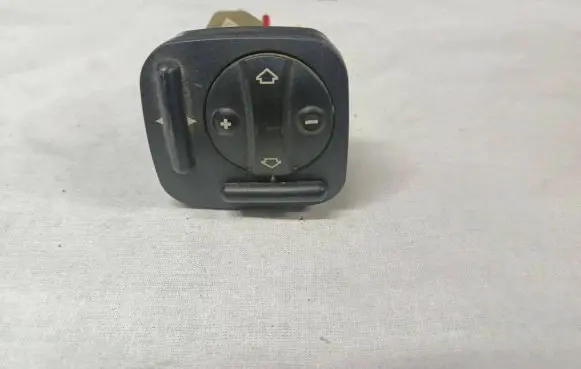 Mercedes-Benz E W211 Seat control switch 2118000878 300603