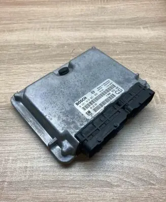 Opel Zafira A Engine control unit/module ECU 09133269 0281010021 Used