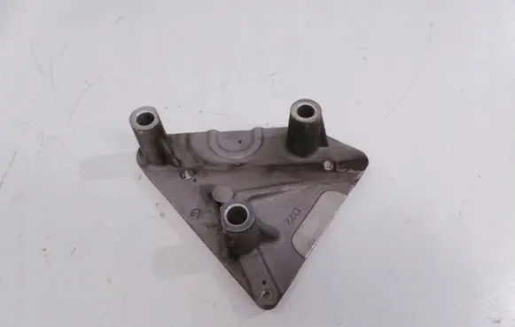 Opel Mokka Engine mounting bracket 130527SDA1