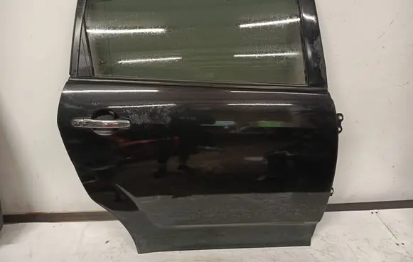 Toyota Corolla Verso AR10 Rear door 670030F010