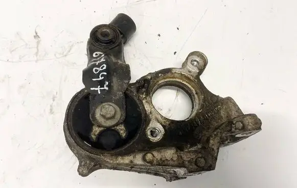 Engine mount bracket