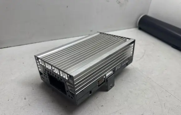 BMW 5 F10 F11 Sound amplifier 9241334 B2523070