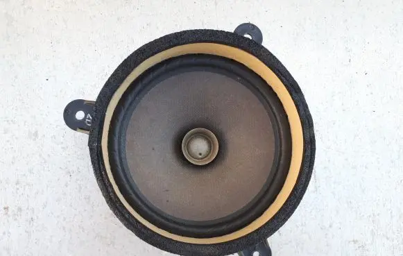 Subaru Outback Front door speaker 86301AG101
