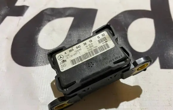 Mercedes-Benz ML W163 ESP acceleration yaw rate sensor A0045423818 0045423818