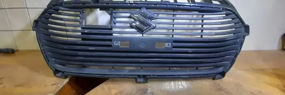 Suzuki Swift III Front bumper upper radiator grill MIA10806