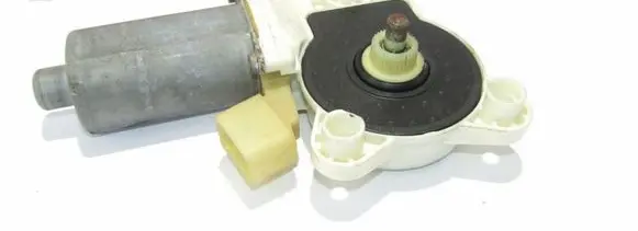 Mercedes-Benz E W211 Front door window regulator motor A2118202942