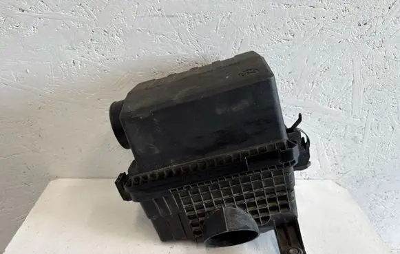 Hyundai Kona I Air filter box 28110J9100