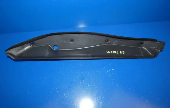Mercedes-Benz C AMG W204 Fender end trim A2048890225 BBP159002