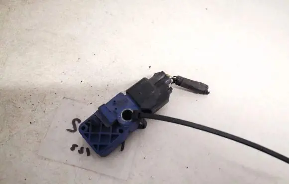 Volvo C30 Airbag deployment crash/impact sensor 30775522 9w83-14a686-aa