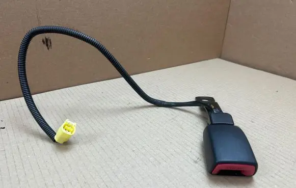 Subaru Forester SJ Front seatbelt buckle E034501