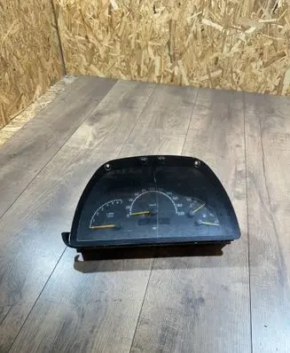Speedometer (instrument cluster)