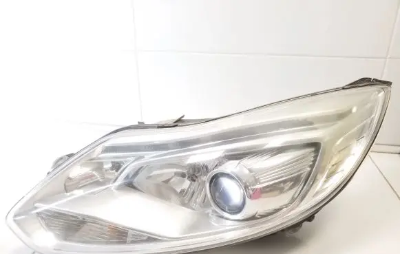 Ford Focus Headlight/headlamp BM5113D155AG