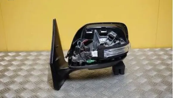 Toyota Land Cruiser (J150) Front door electric wing mirror E4044661