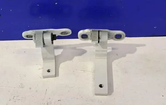 Polestar 2 Rear door lower hinge 31662686