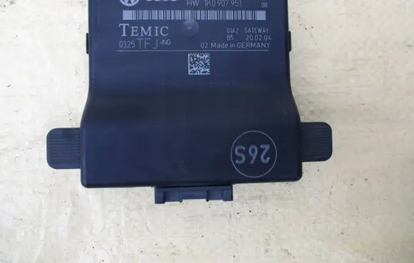 Volkswagen Golf V Gateway control module 1K0907530C