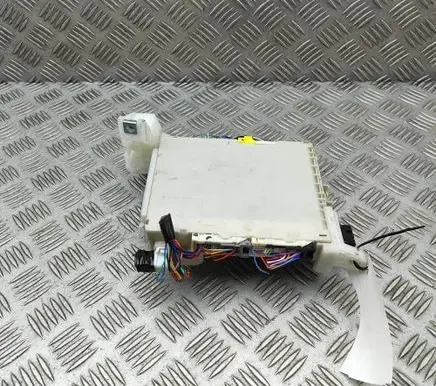 Toyota Prius+ (ZVW40) Central body control module 8273047540A 8273047540