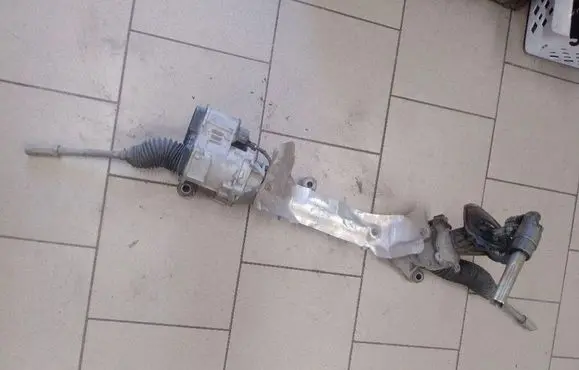 Ford Focus Steering rack BV6C3D070