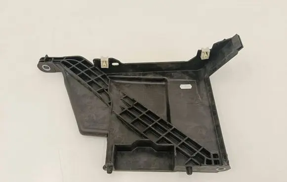 BMW 2 F46 Battery tray heat shield 7351482 12346678 15677210