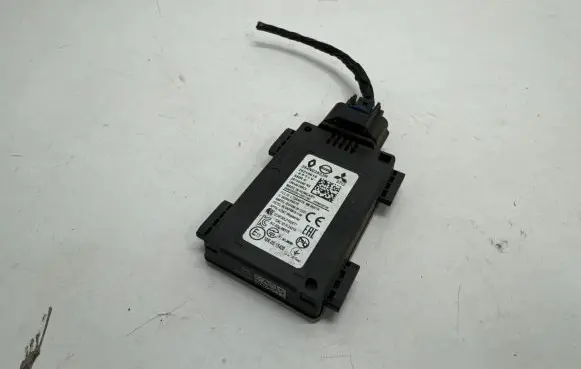 Nissan Qashqai J12 Blind spot module 284N03933R