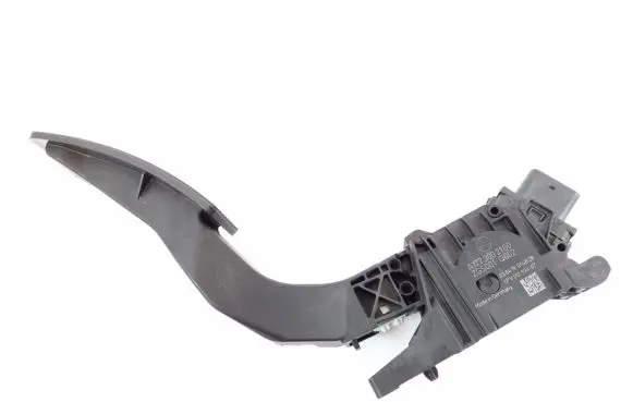 Mercedes-Benz CLA C118 X118 Accelerator throttle pedal A1773002100