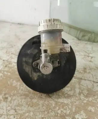 Mitsubishi Colt Brake booster