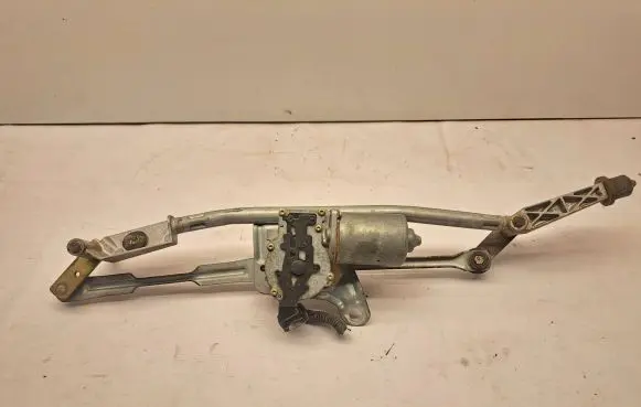 Volvo XC70 Front wiper linkage and motor 404606 2101A
