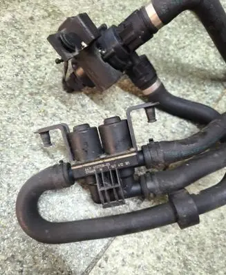 BMW 3 E46 Coolant heater control valve 6931708