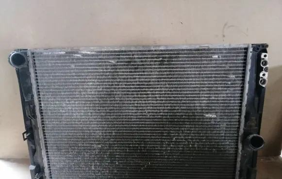 BMW 3 E90 E91 Radiator set 8103696 7551226 EA580U