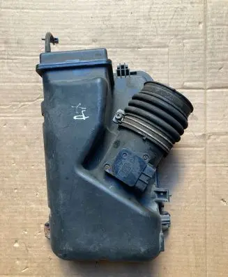 Lexus RX 300 Air filter box cover 1770520170