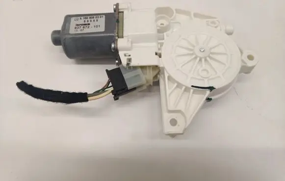 Mercedes-Benz ML W166 Front door window regulator motor A1669060301