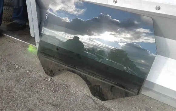 Dodge Journey Rear windscreen/windshield window AS3