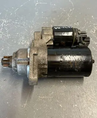 Volkswagen Golf V Starter motor 02M911023G