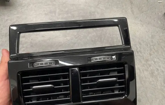 Volkswagen Touareg III Cabin air duct channel 