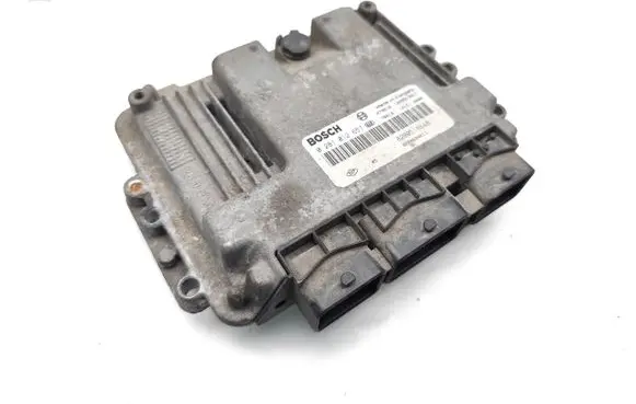 Suzuki Grand Vitara II Engine control unit/module 8200518648 0281012657 8200634611