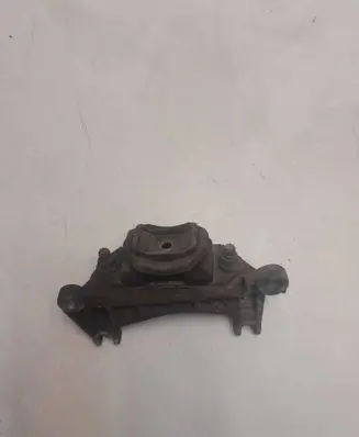 Renault Megane II Gearbox mount 8200858147
